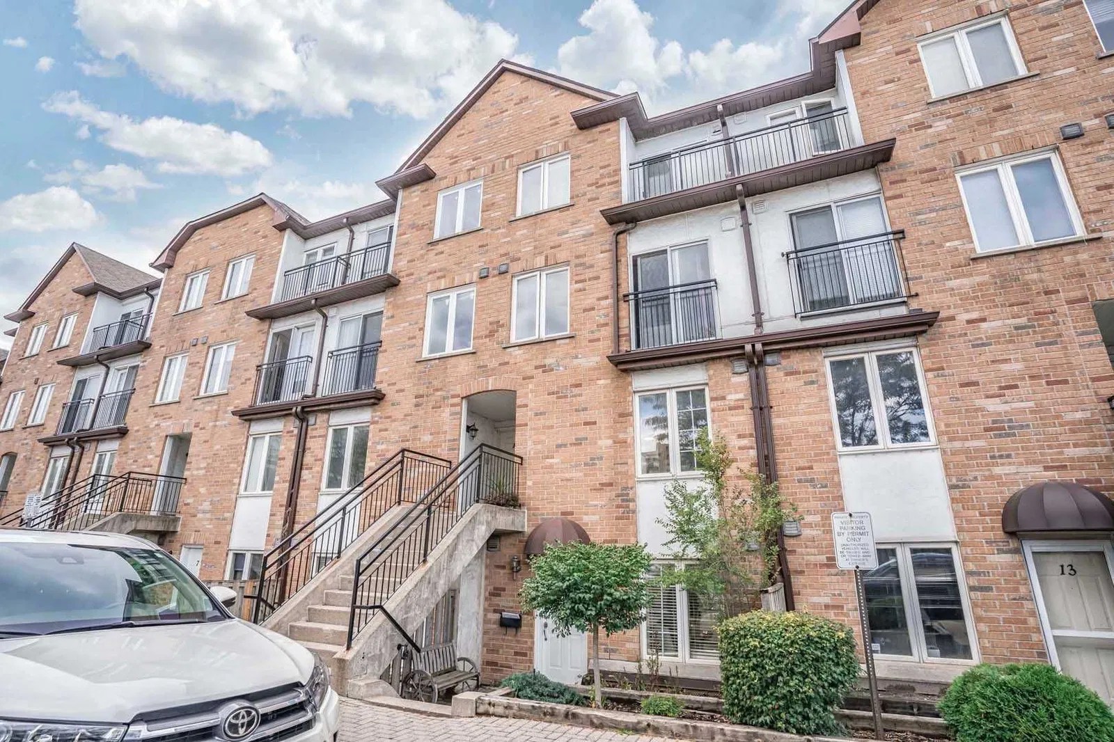 988 Sheppard Ave W Stonegate Villas Condos 3 Beds 3 Baths Unit 11