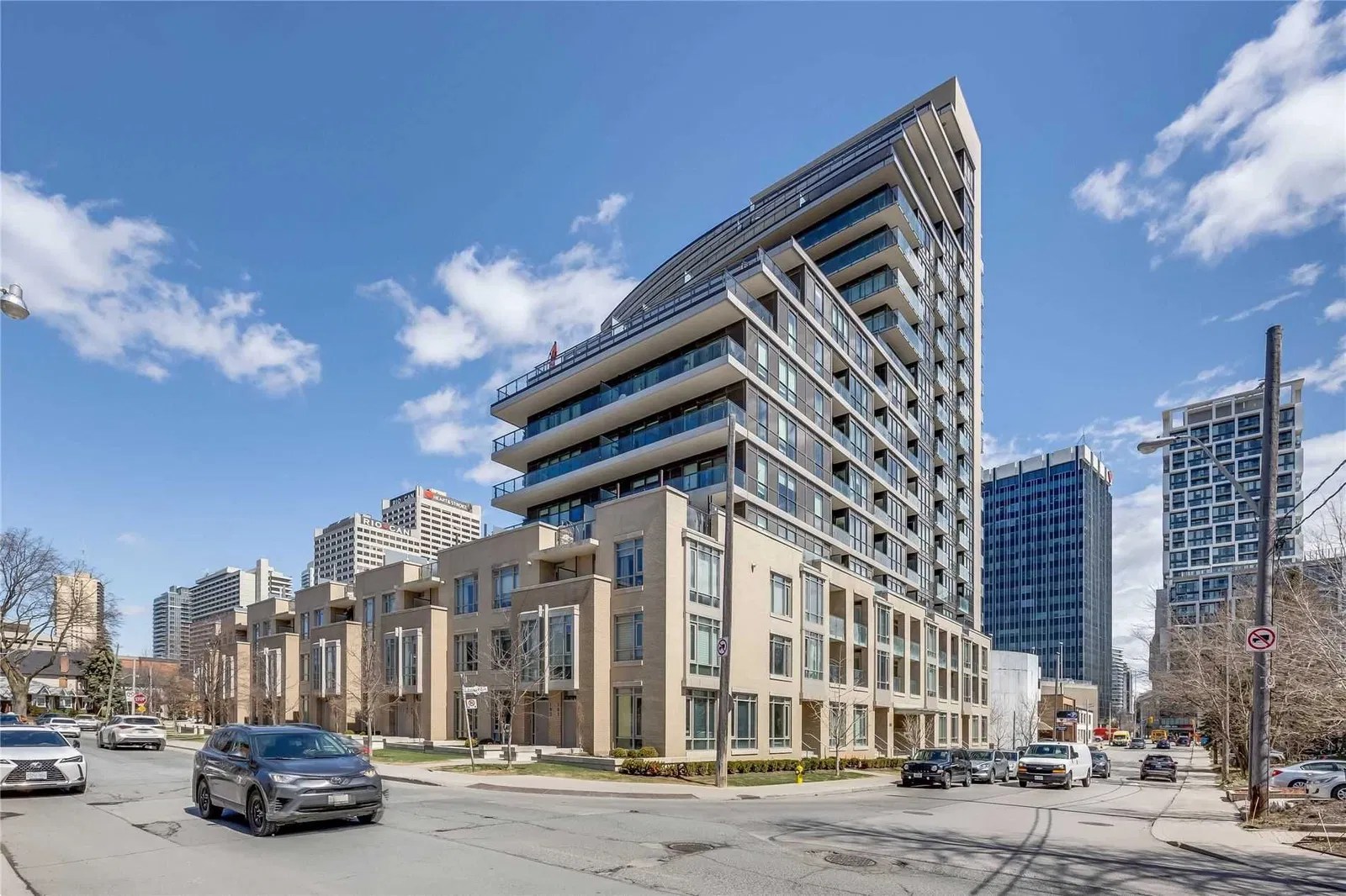 60 Berwick Ave The Berwick Condos 1 Bed 1 Bath Unit 817