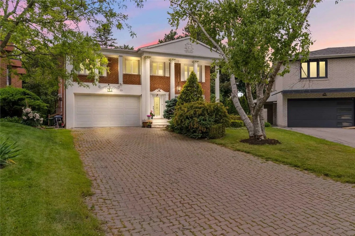 33 Shenstone Rd 4 Beds + 1 4 Baths