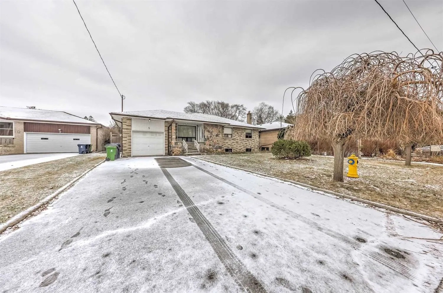 5 Muirkirk Rd 4 Beds 4 Baths strata.ca