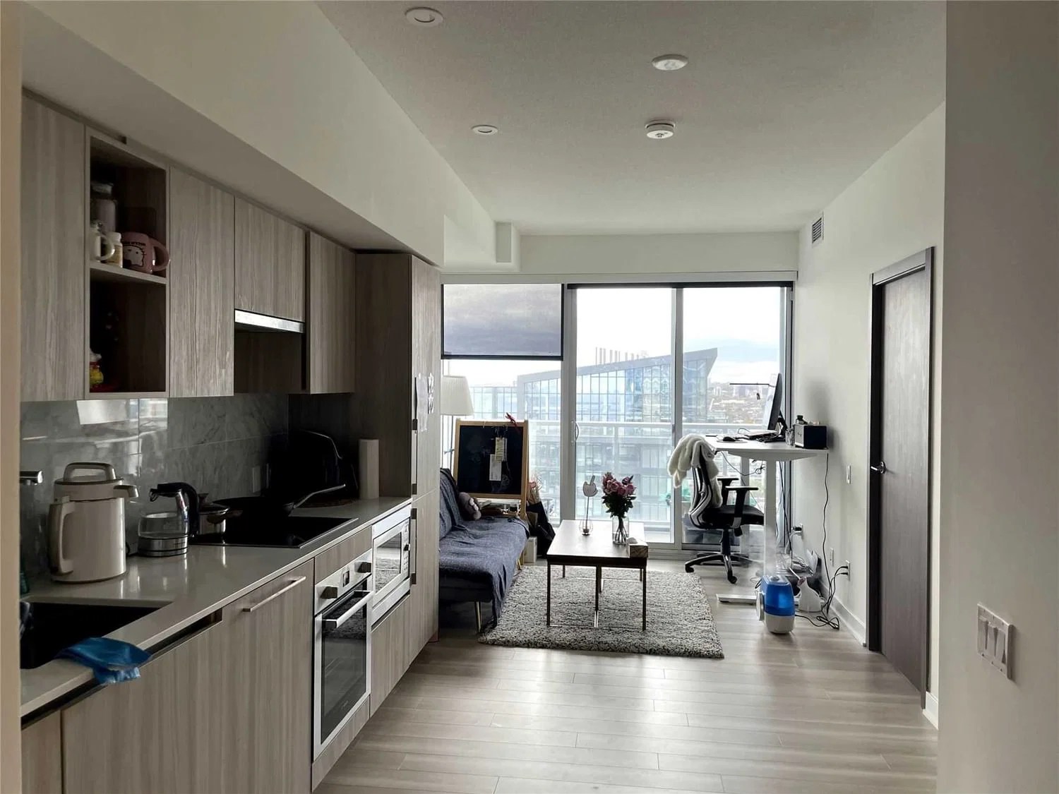 17 Bathurst St The LakeShore Condos 1 Bed 1 Bath Unit 3809