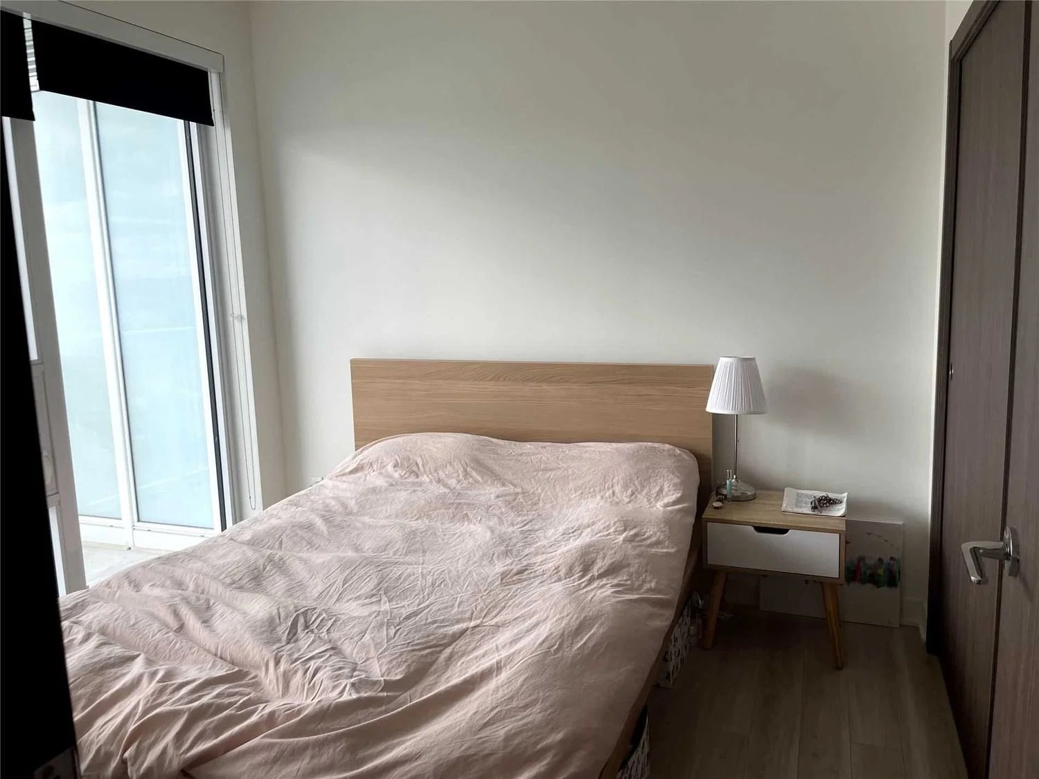 17 Bathurst St The LakeShore Condos 1 Bed 1 Bath Unit 3809