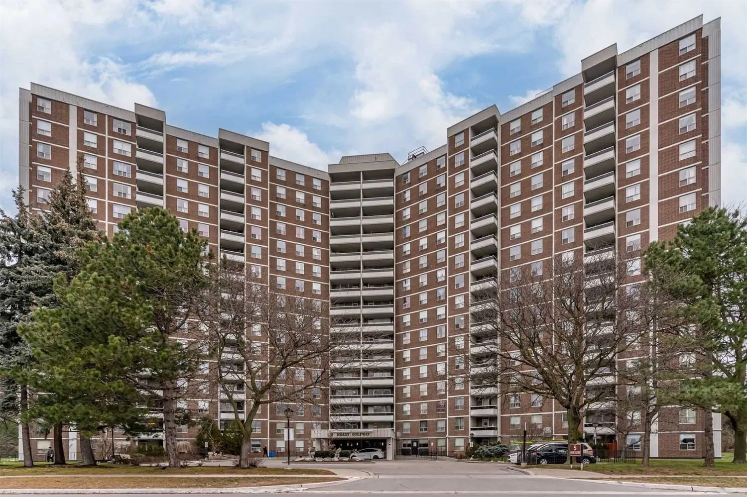 5 Shady Gfwy 5 Shady Golfway Condos 3 Beds 2 Baths Unit 306