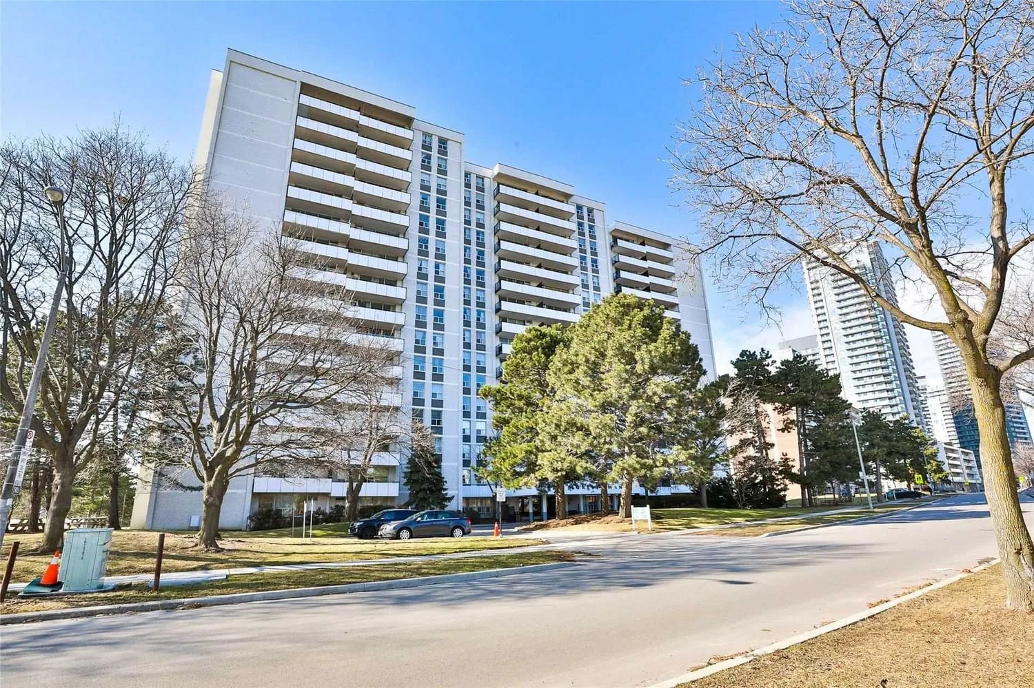 20 Forest Manor Rd 20 Forest Manor Road Condos 1 Bed 1 Bath