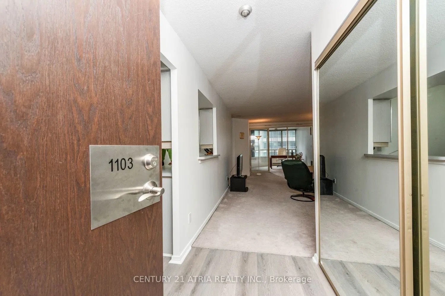30 Greenfield Ave Rodeo Walk Condos 2 Beds + 1 2 Baths Unit 1103