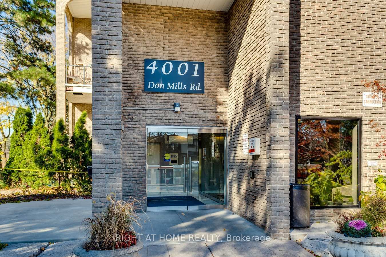 4001 Don Mills Rd 4001 Don Mills Road Condos 2 Beds 2 Baths