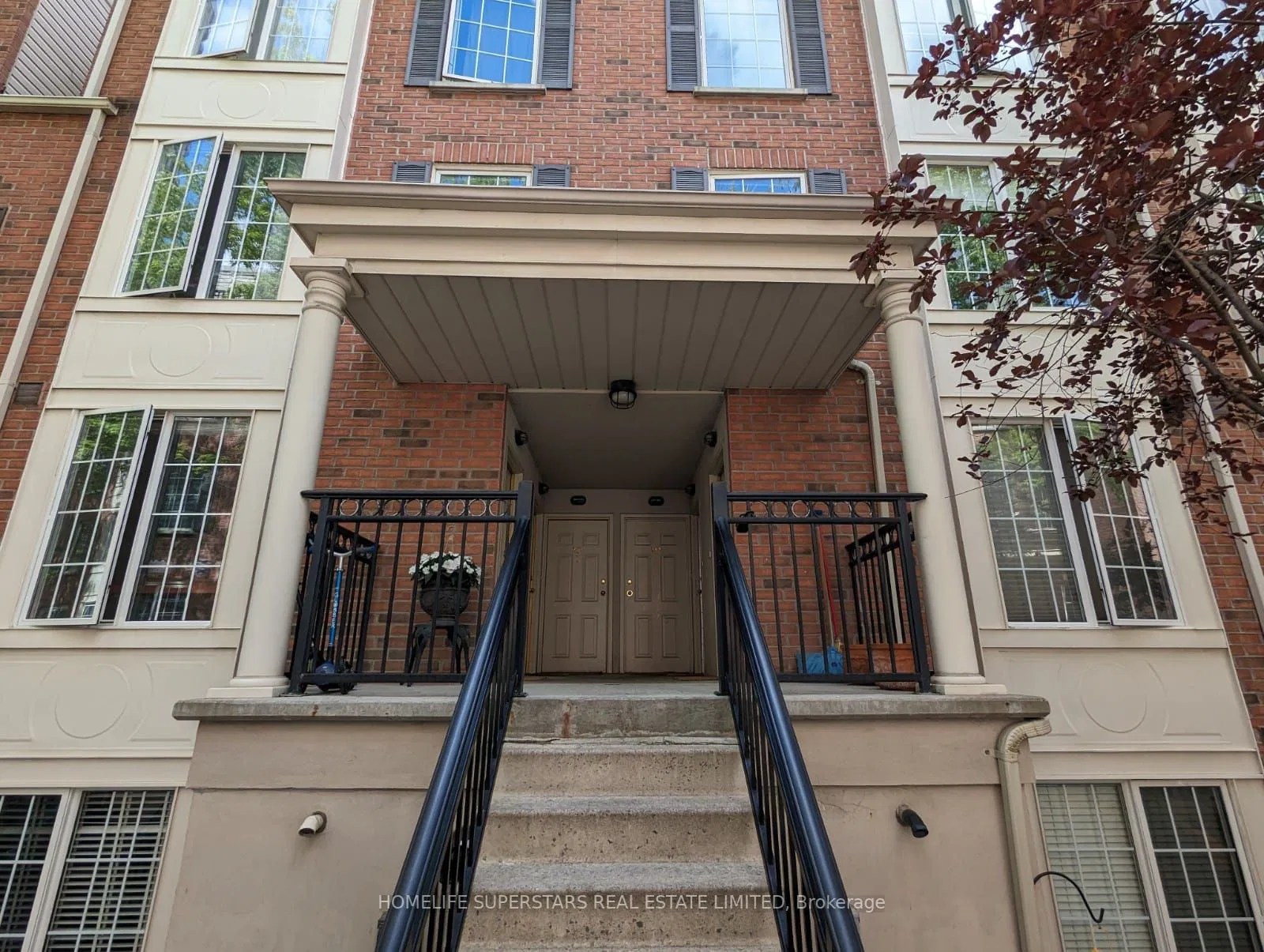 3 Everson Dr Everson Townhomes 2 Beds + 1 1 Bath Unit 246