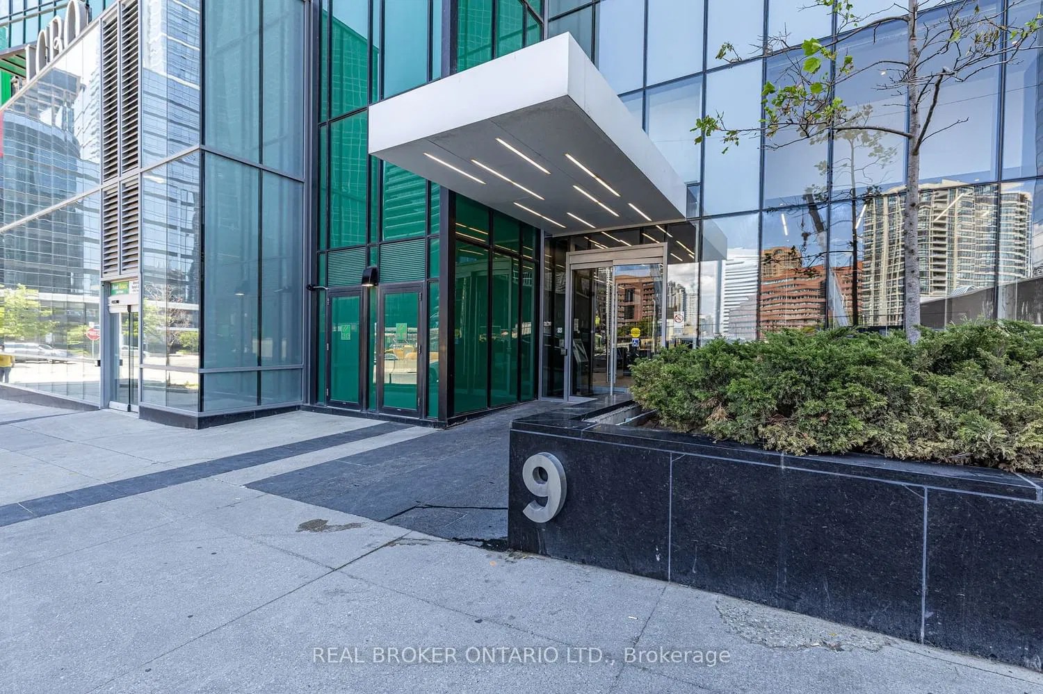 9 Bogert Ave Emerald Park Condos 1 Bed 1 Bath Unit 2504