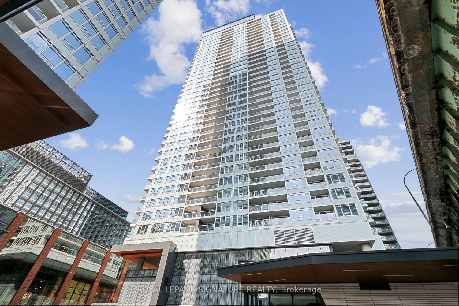 19 Bathurst St The LakeShore Condos 1 Bed 1 Bath Unit 3001
