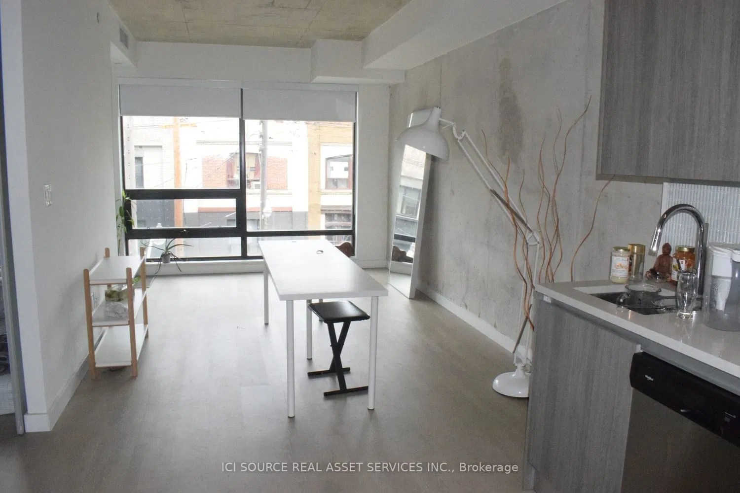 246 Logan Ave The Logan Residences Condos 1 Bed + 1 1 Bath Unit 315