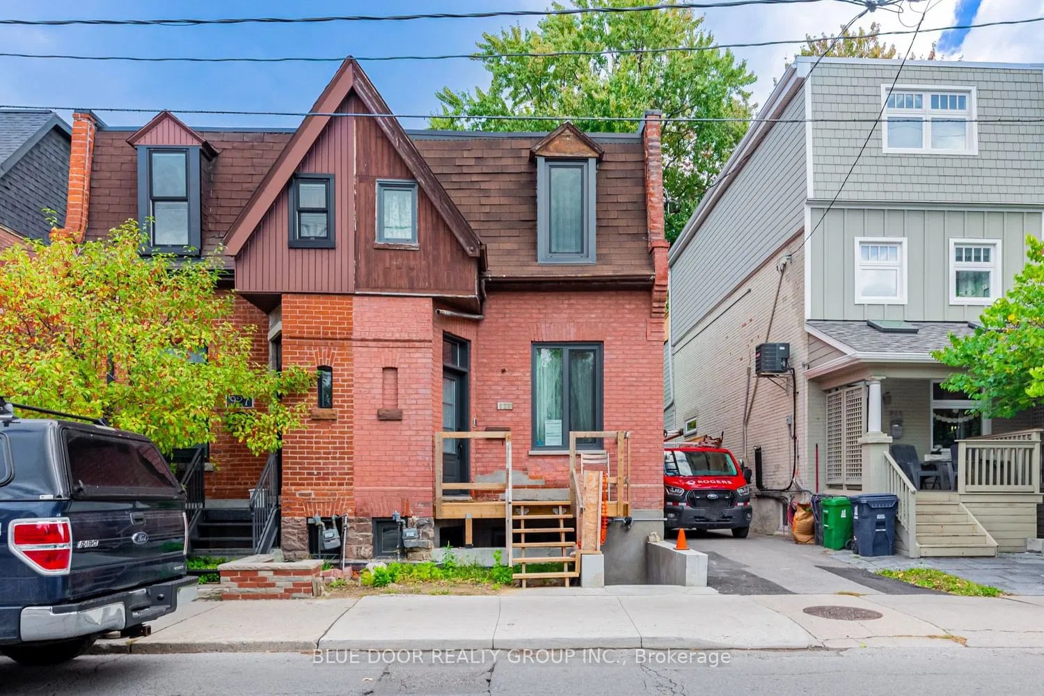 925 Bathurst St 1 Bed 1 Bath Unit basement Listed For Rent