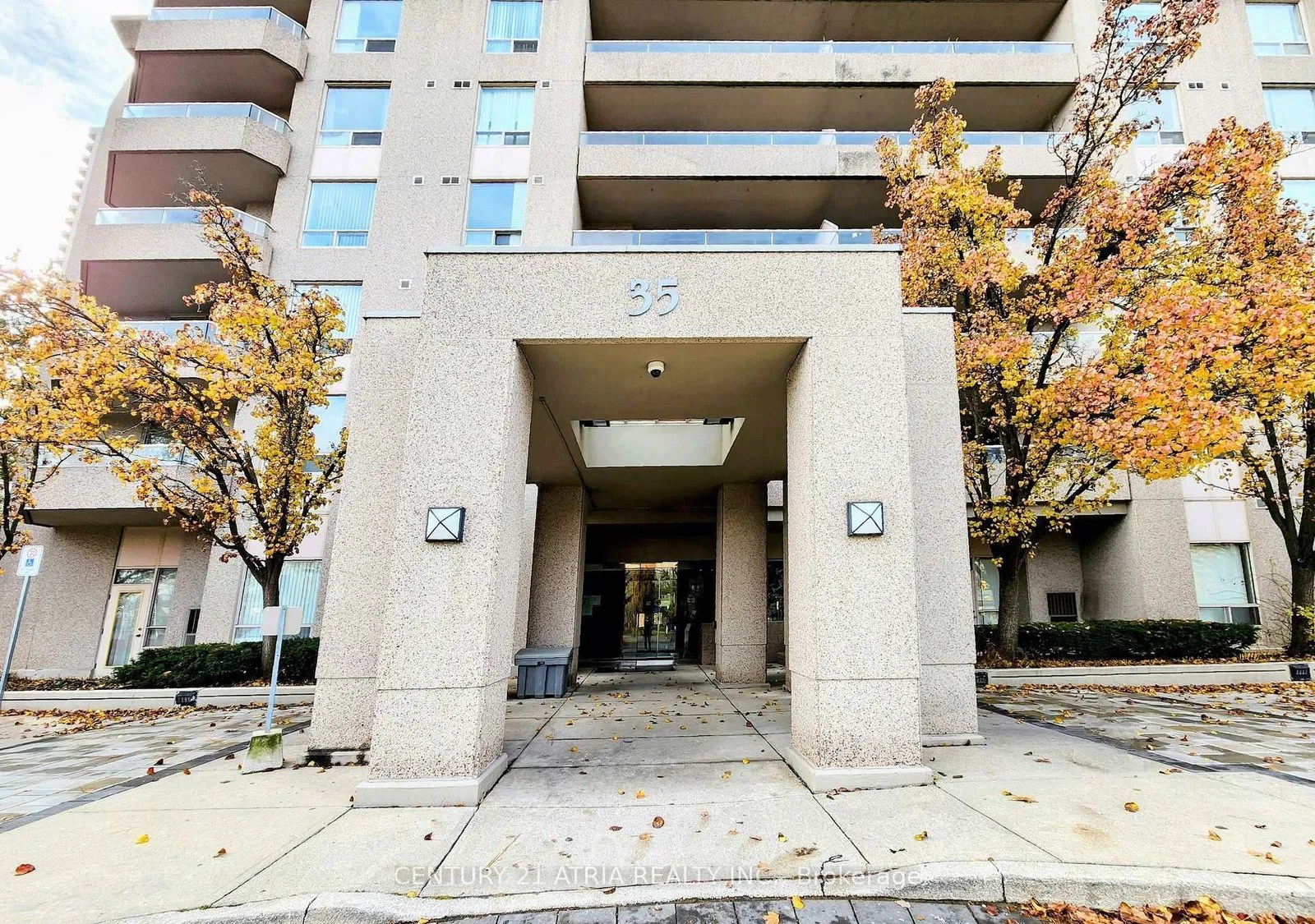 35 Empress Ave Empress Plaza Condos 2 Beds 2 Baths Unit 1605