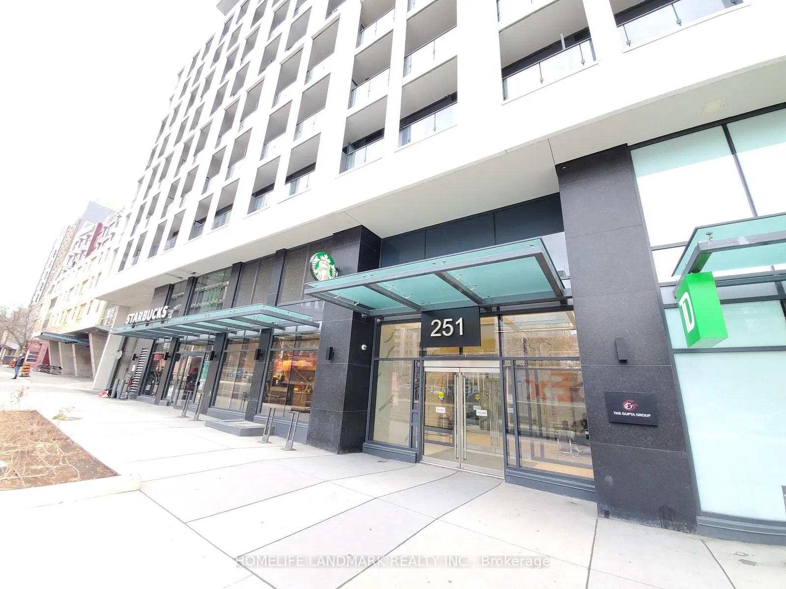 251 Jarvis St Dundas Square Gardens Condos 1 Bed + 1 1 Bath
