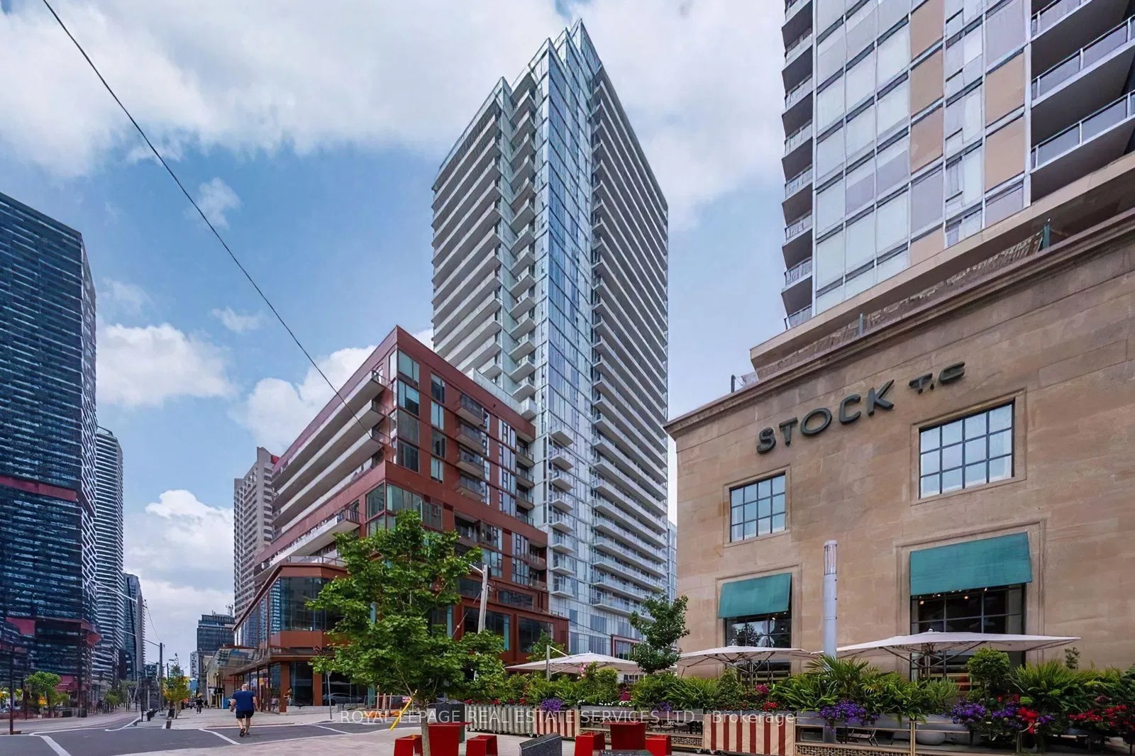 33 Helendale Ave Whitehaus Condos 2 Beds 2 Baths Unit 1022