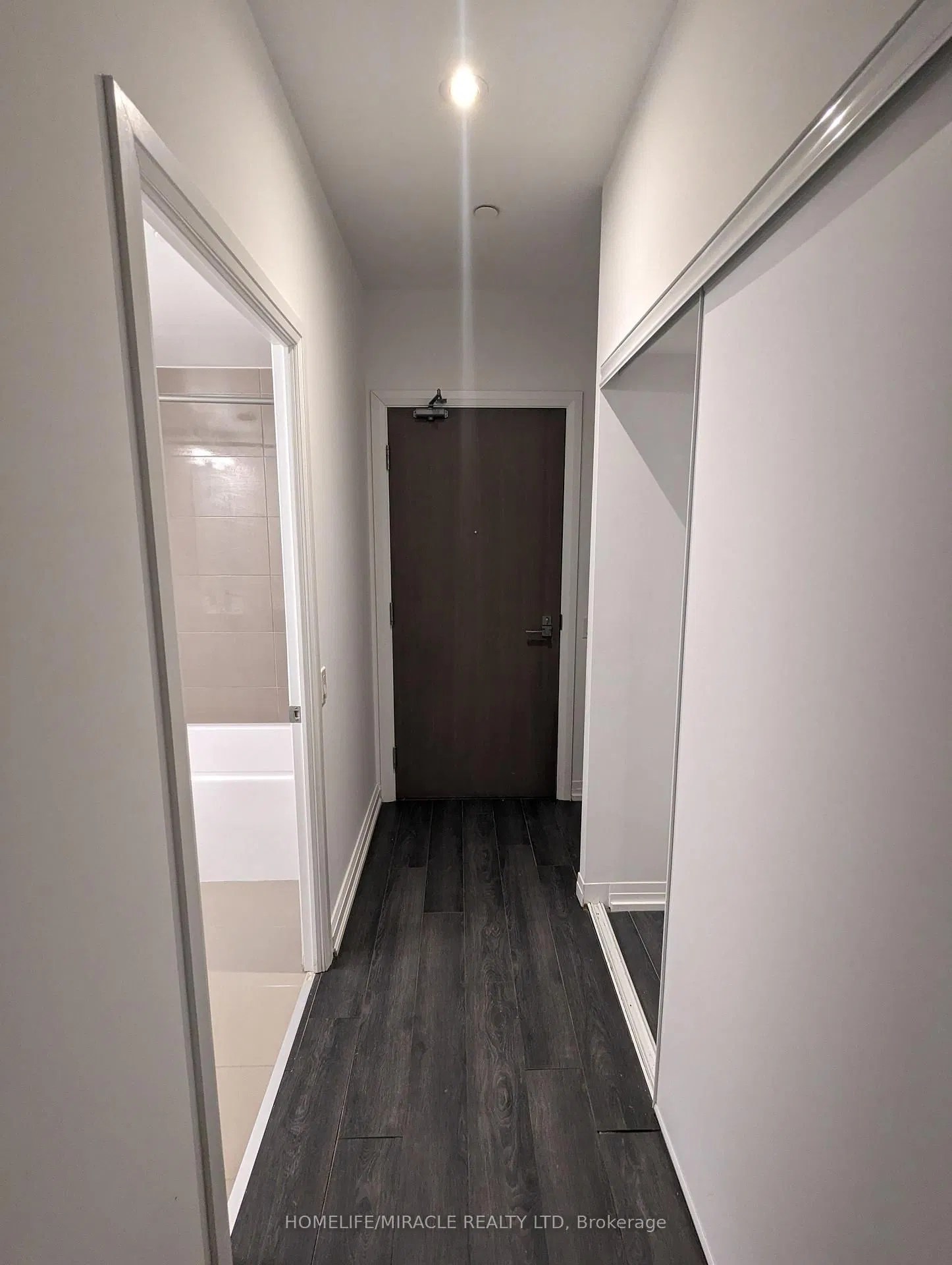 251 Jarvis St Dundas Square Gardens Condos Studio 1 Bath Unit