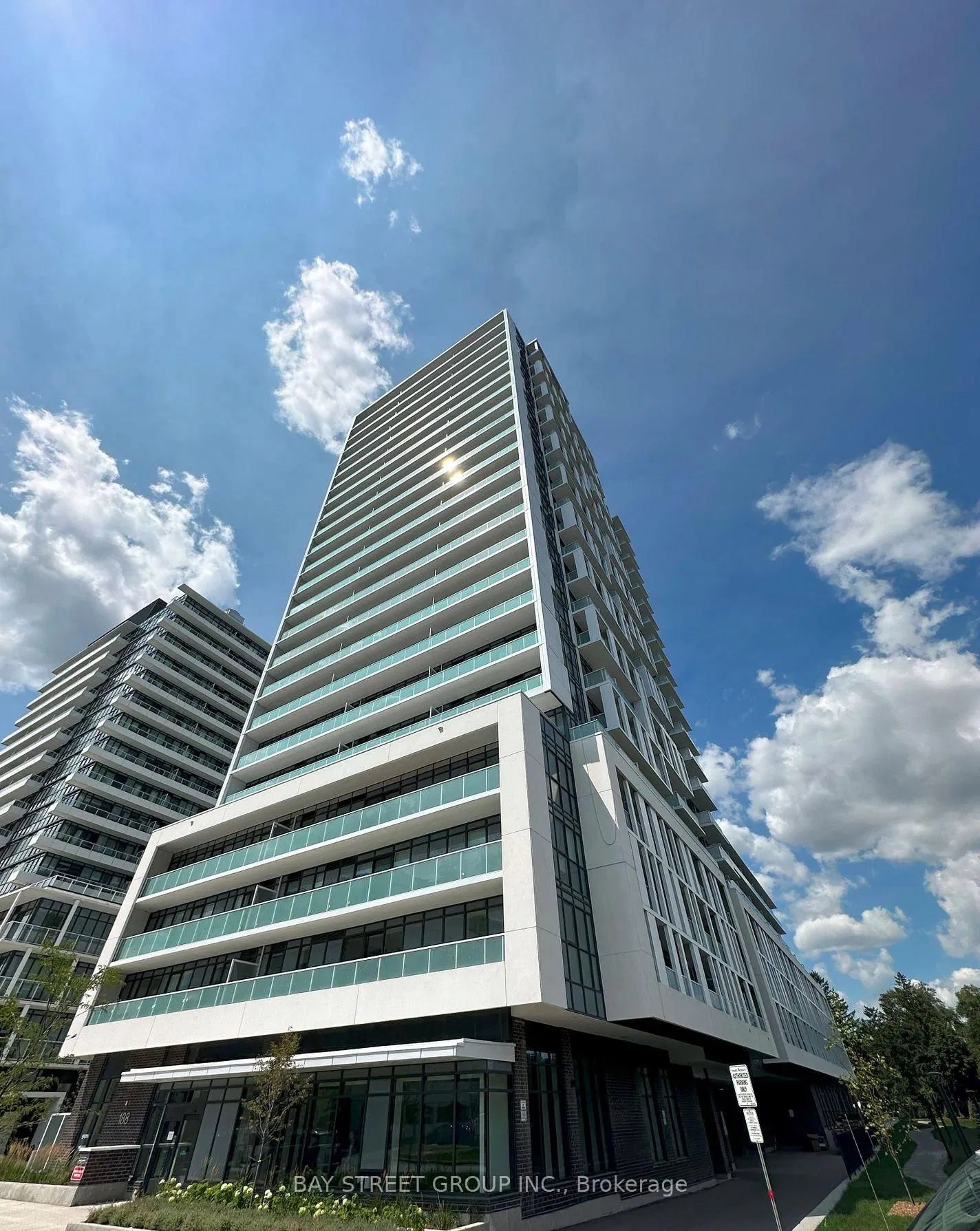 188 Fairview Mall Dr Verdé Condos 1 Bed + 1 2 Baths Unit 216