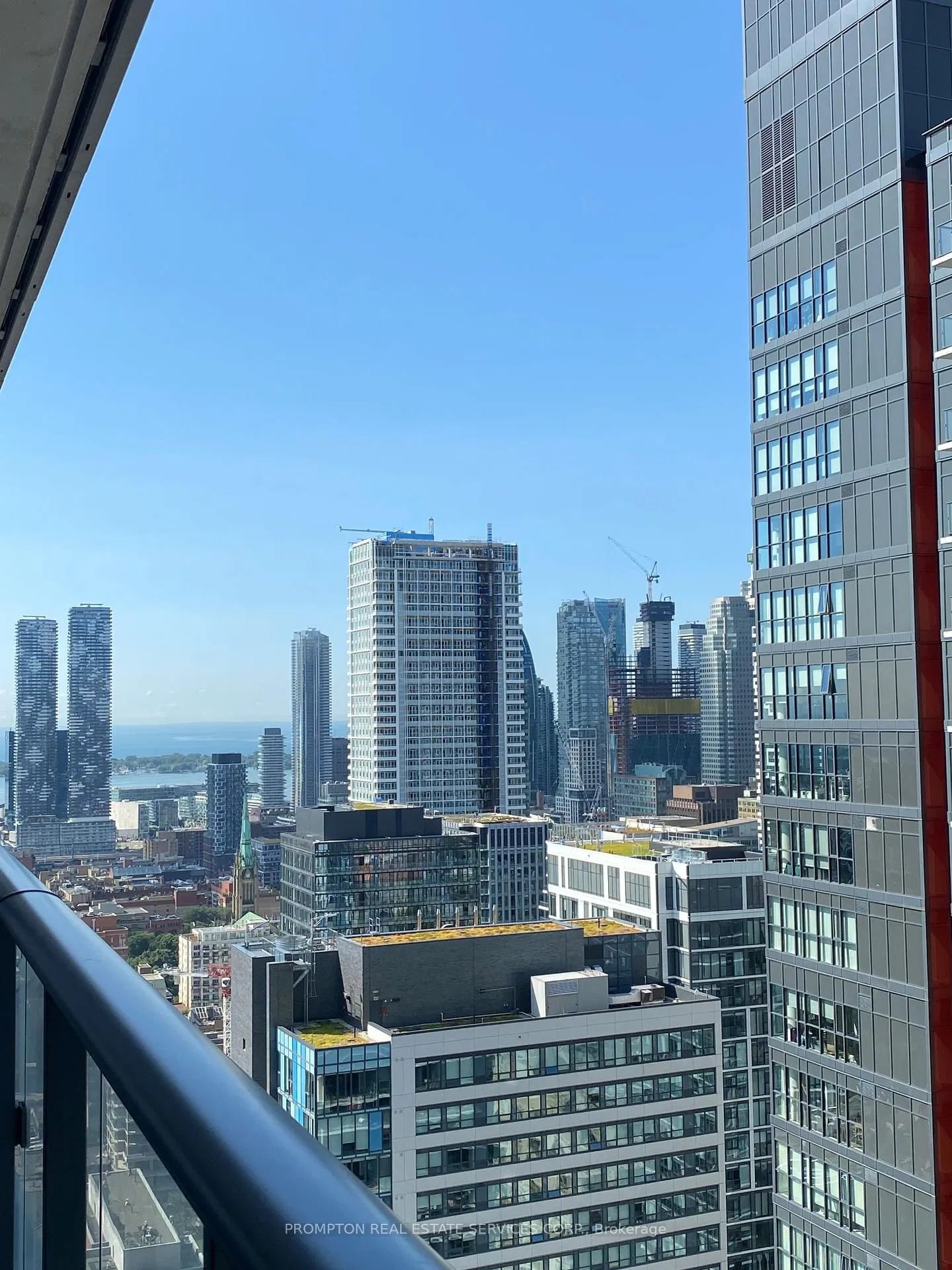 251 Jarvis St Dundas Square Gardens Condos 1 Bed + 1 1 Bath