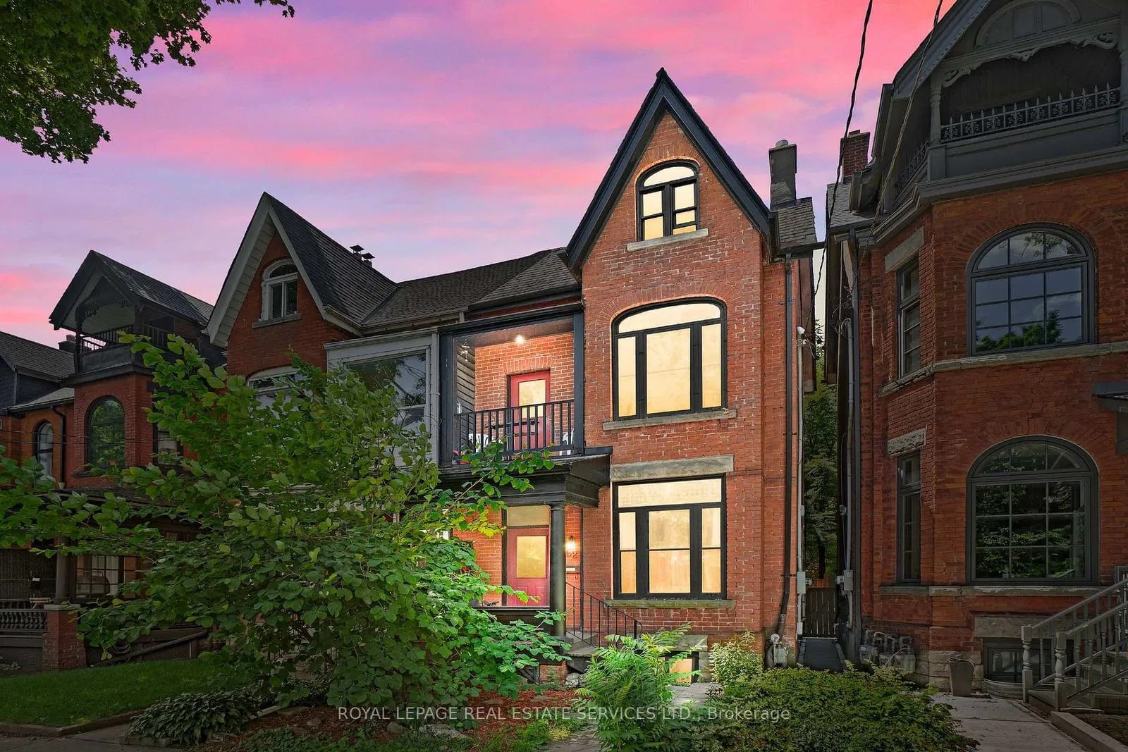 62 Lakeview Ave 3 Beds + 1 3 Baths Listed for Sale