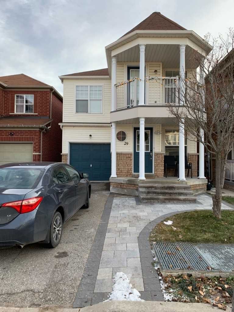 29 Vessel Cres 4 Beds + 1 4 Baths