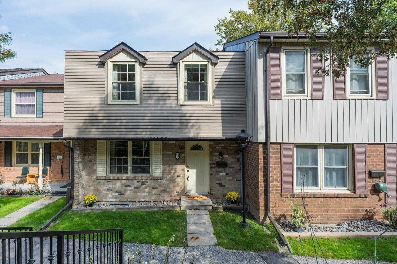 125 Palmdale Dr Palmdale Drive Townhomes 4 Beds 2 Baths Unit