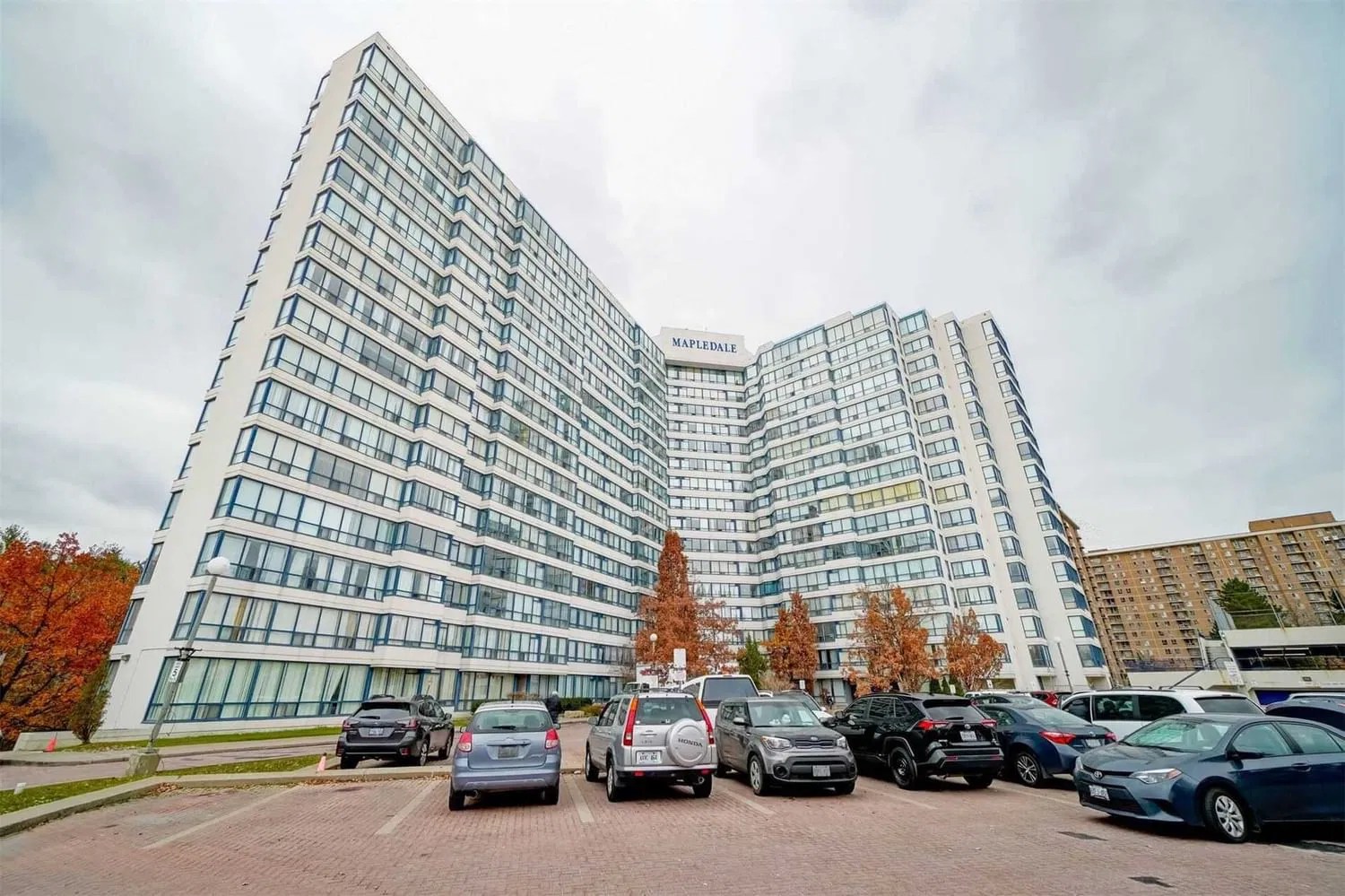 3050 Ellesmere Rd Mapledale Condos 2 Beds + 1 2 Baths Unit 1006