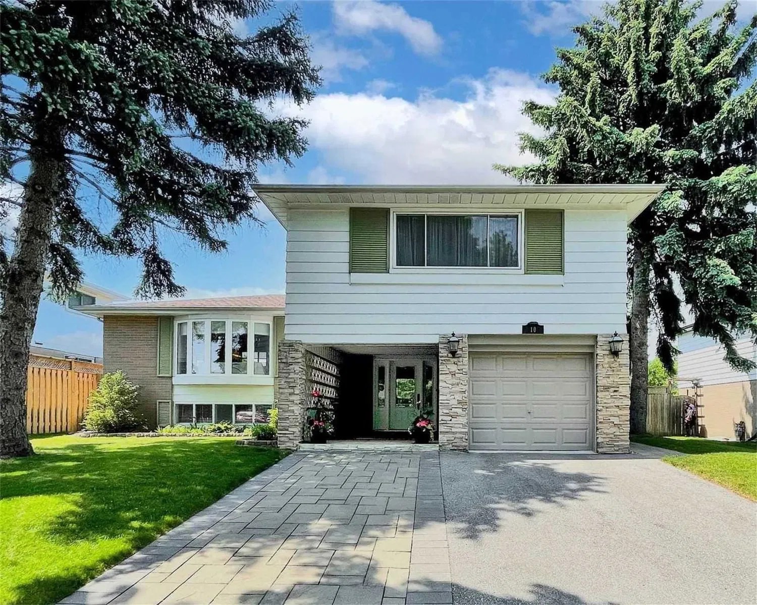 10 Keeler Blvd 4 Beds 3 Baths