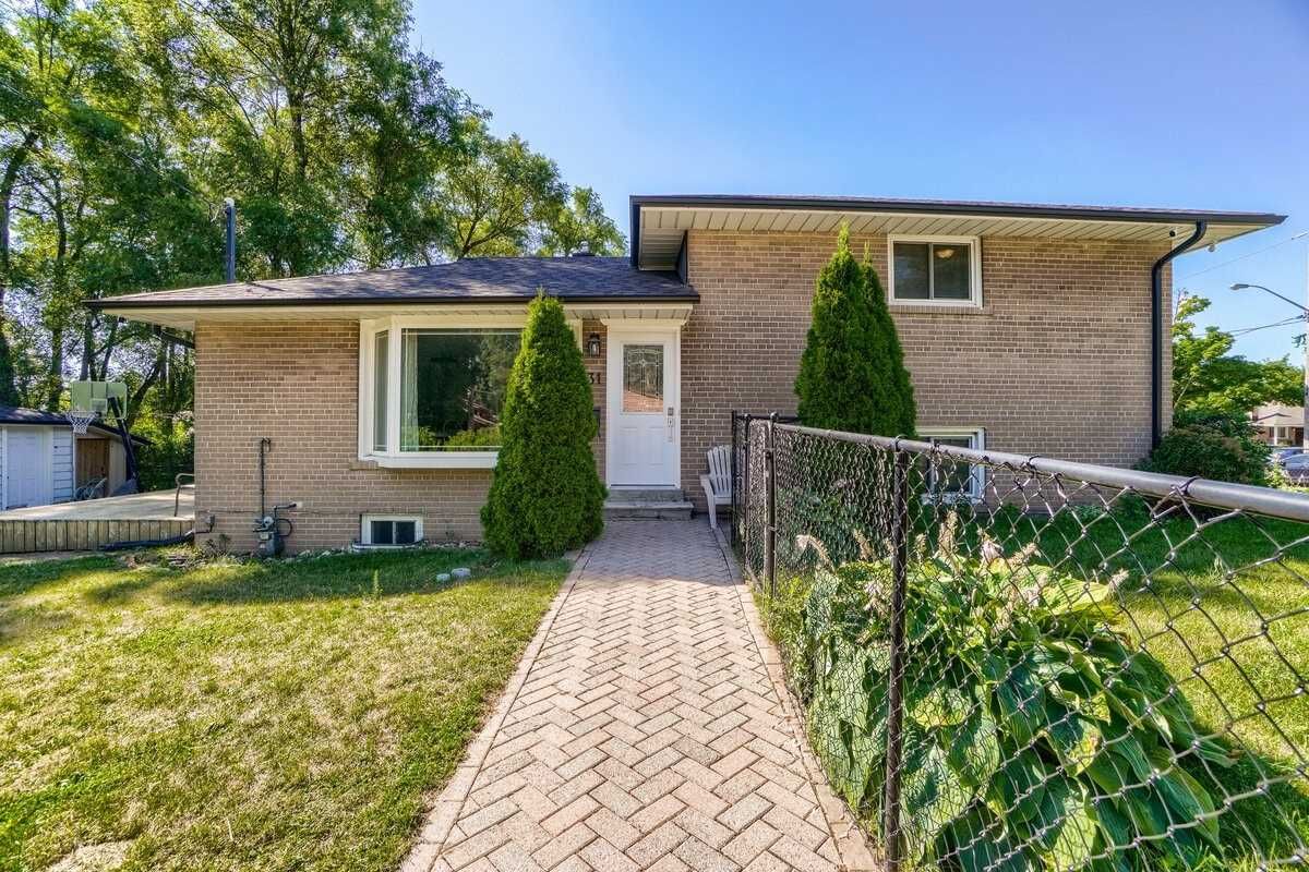 31 Lakeland Cres 4 Beds 2 Baths