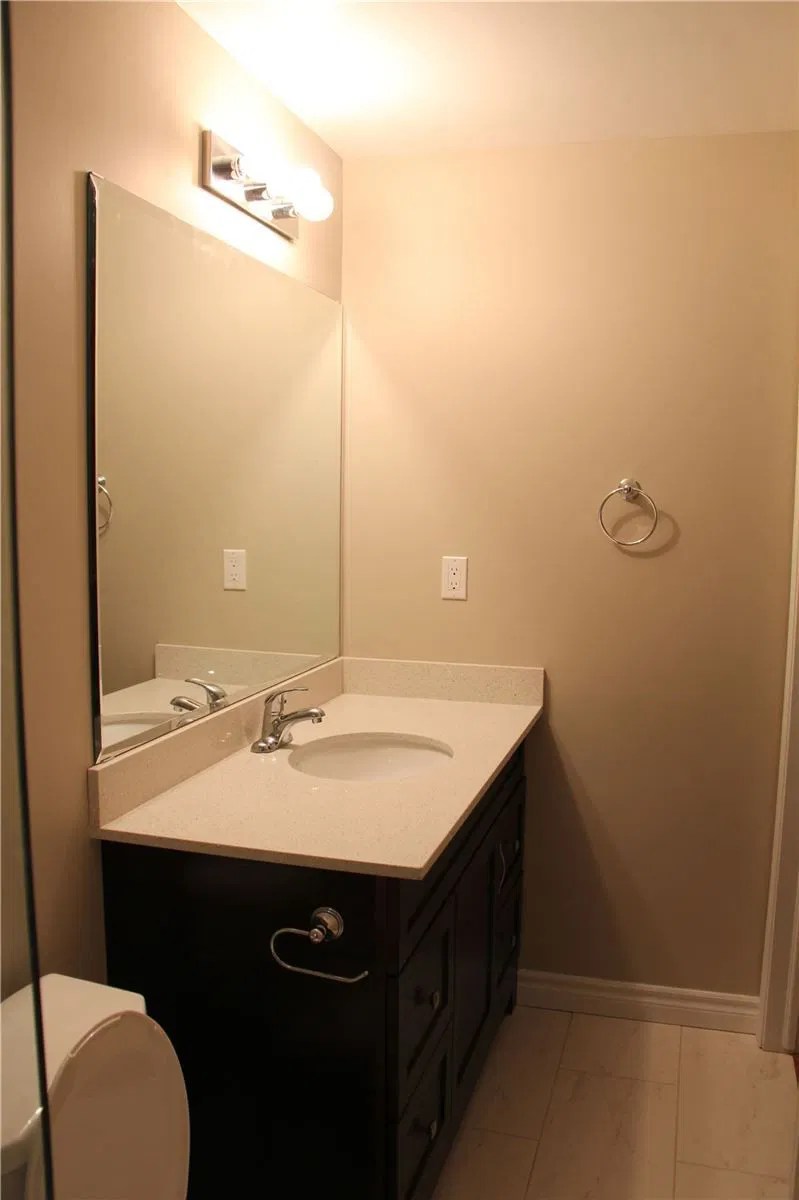 45 Gladys Rd 1 Bed 1 Bath