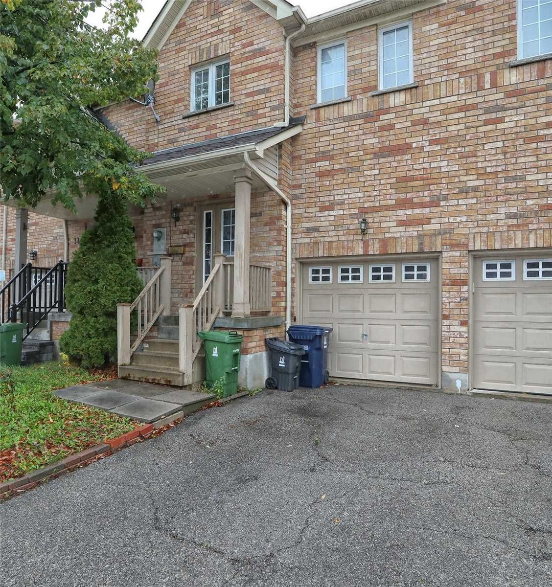 36 Wuthering Heights Rd 3 Beds 3 Baths