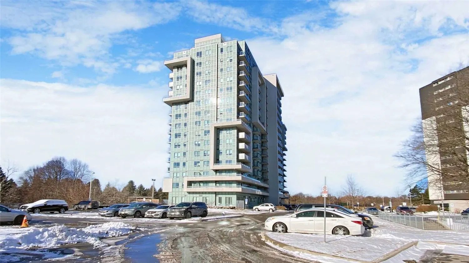 1346 Danforth Rd Danforth Village Estates 1 Bed + 1 1 Bath Unit