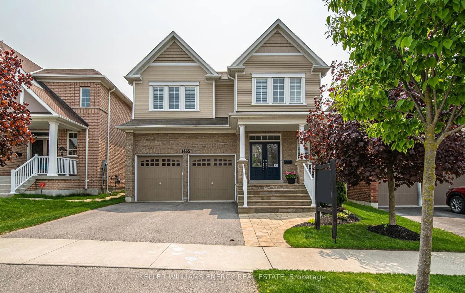 1465 Dunedin Cres 4 Beds 4 Baths