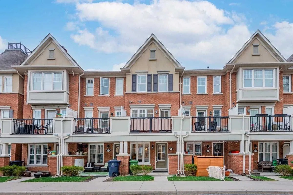 50 Mendelssohn St Summerside I Condo Townhomes 2 Beds 2 Baths