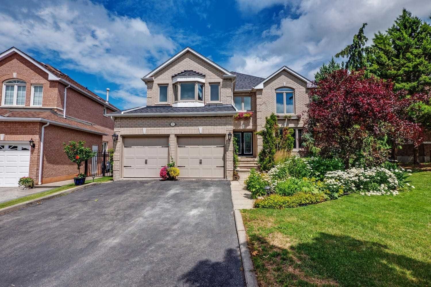 7 Vaughan Mills Rd 4 Beds + 2 4 Baths