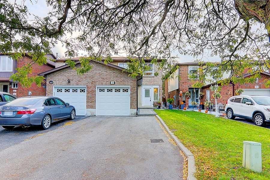 89 Fullerton Cres 3 Beds + 2 3 Baths