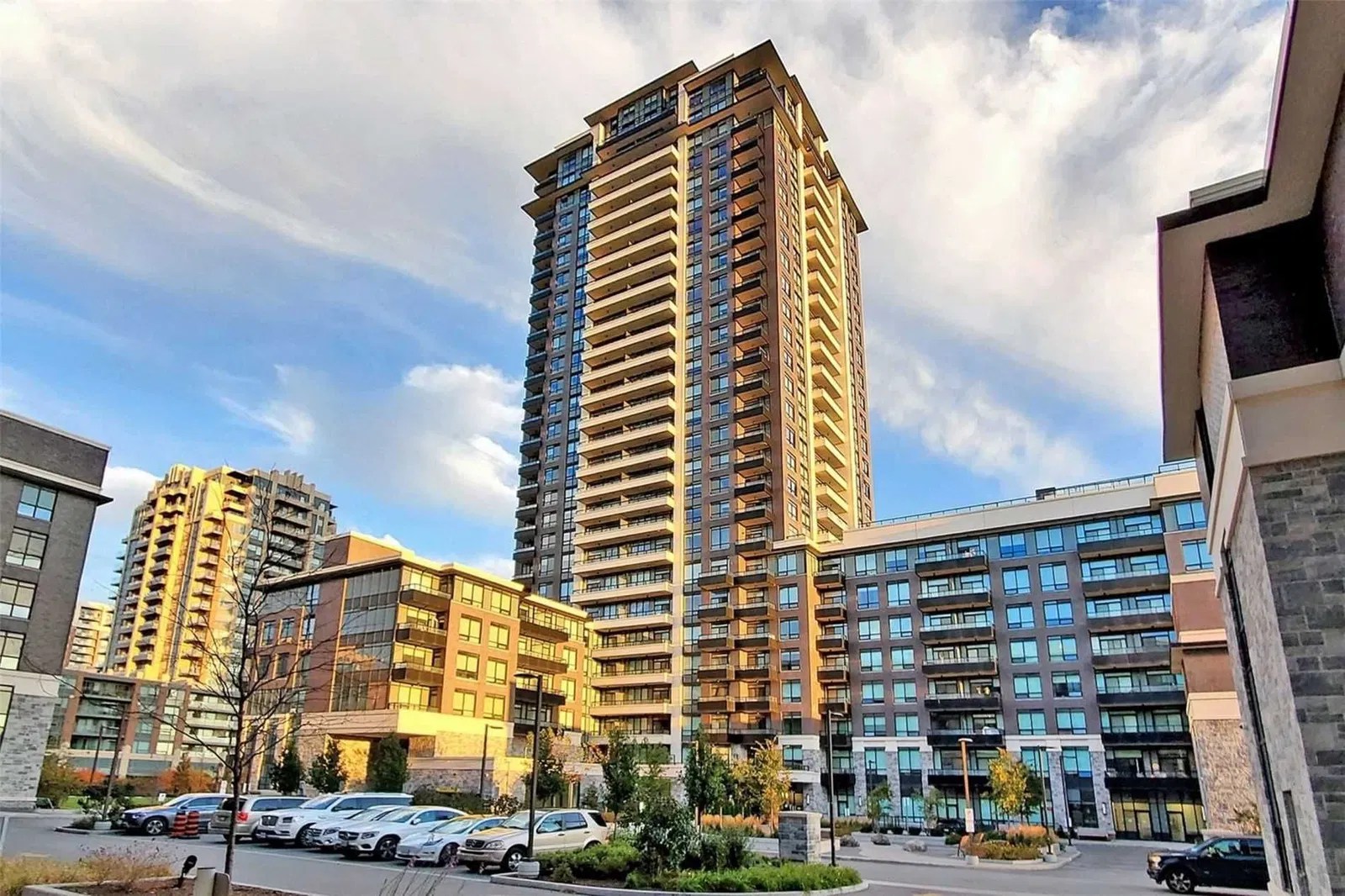15 Water Walk Dr Riverside Uptown Markham Condos 1 Bed 1 Bath