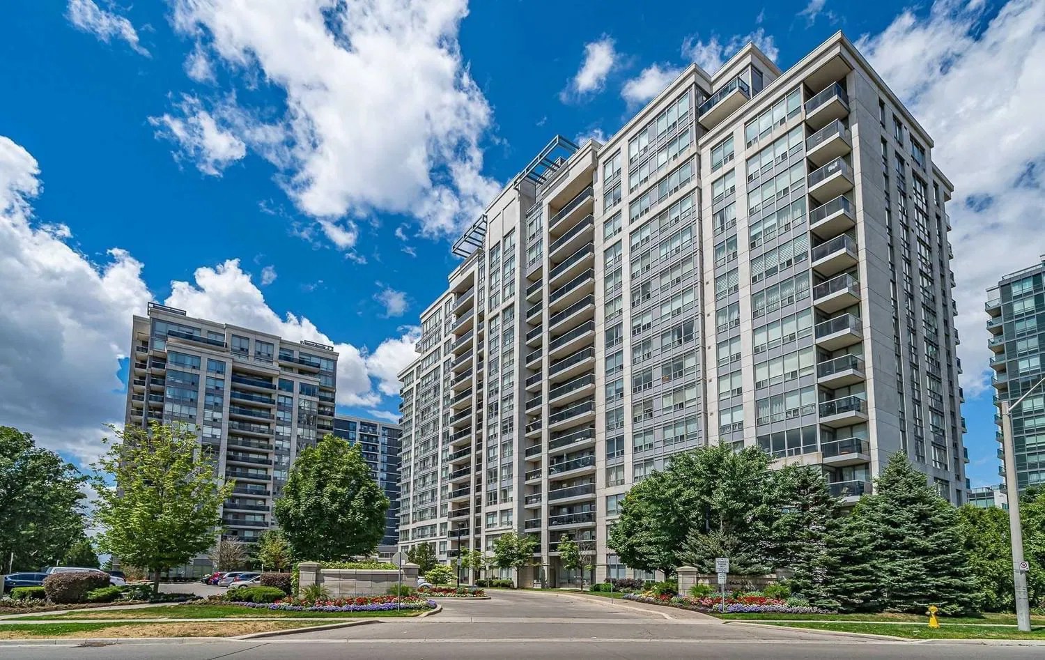 50 Disera Dr 50 & 60 Disera Drive Condos 2 Beds 2 Baths Unit Ph1