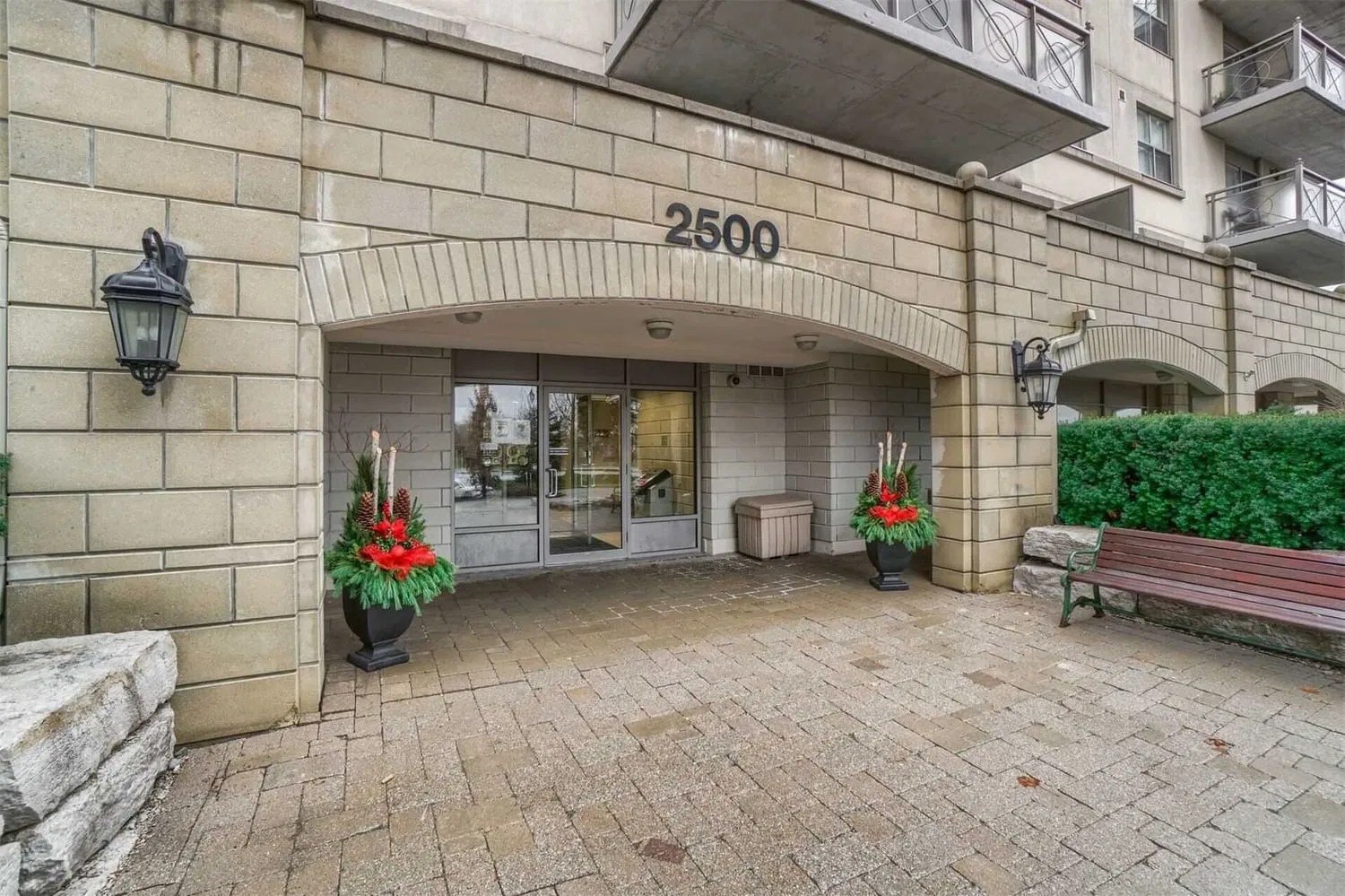 2500 Rutherford Rd Villa Giardino V Condos 2 Beds 2 Baths Unit 116