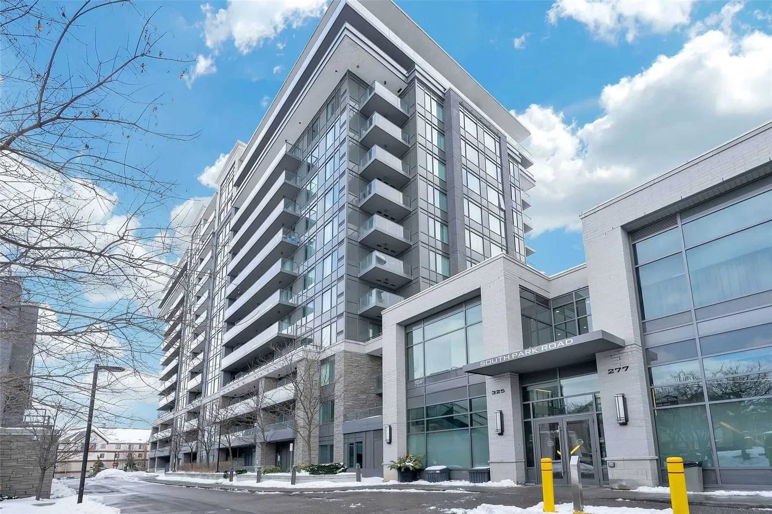 325 South Park Rd Eden Park II Condos 1 Bed + 1 1 Bath Unit