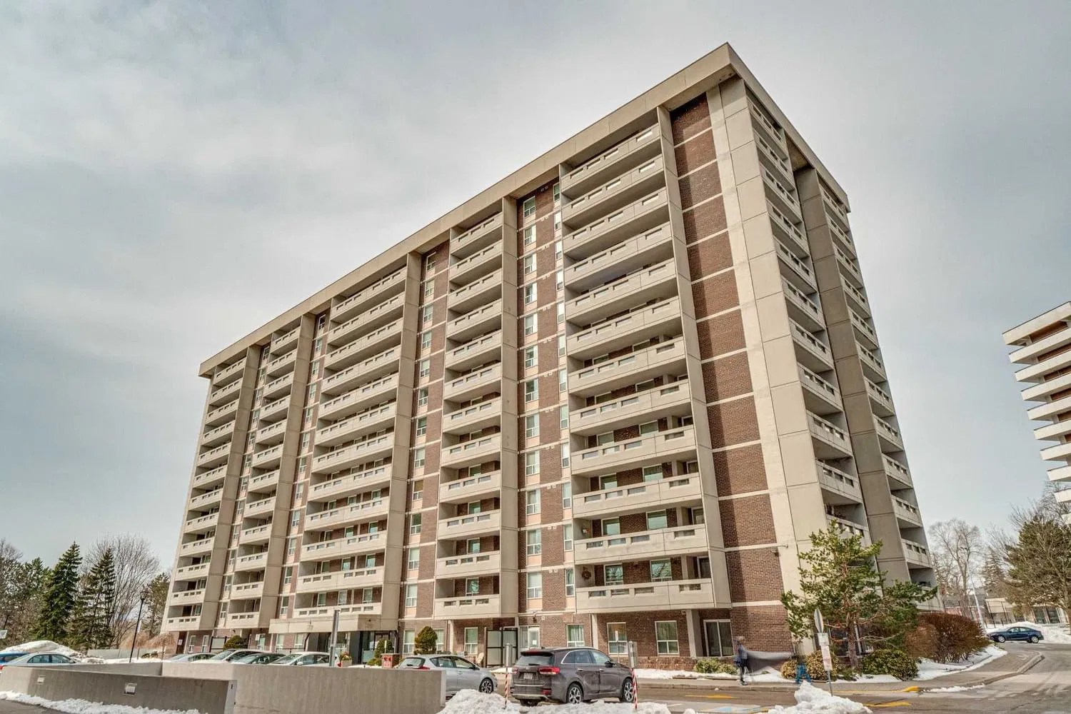 60 Inverlochy Blvd Thornhill Orchards Condos 2 Beds 2 Baths