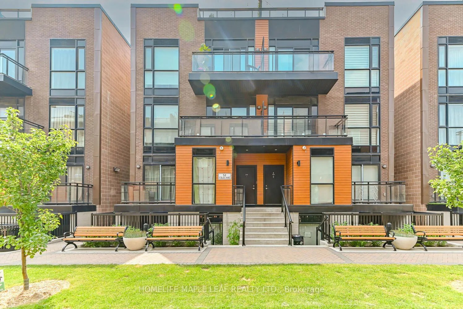 52 Coles Ave N Oggi Townhomes 3 Beds + 1 3 Baths Unit 402