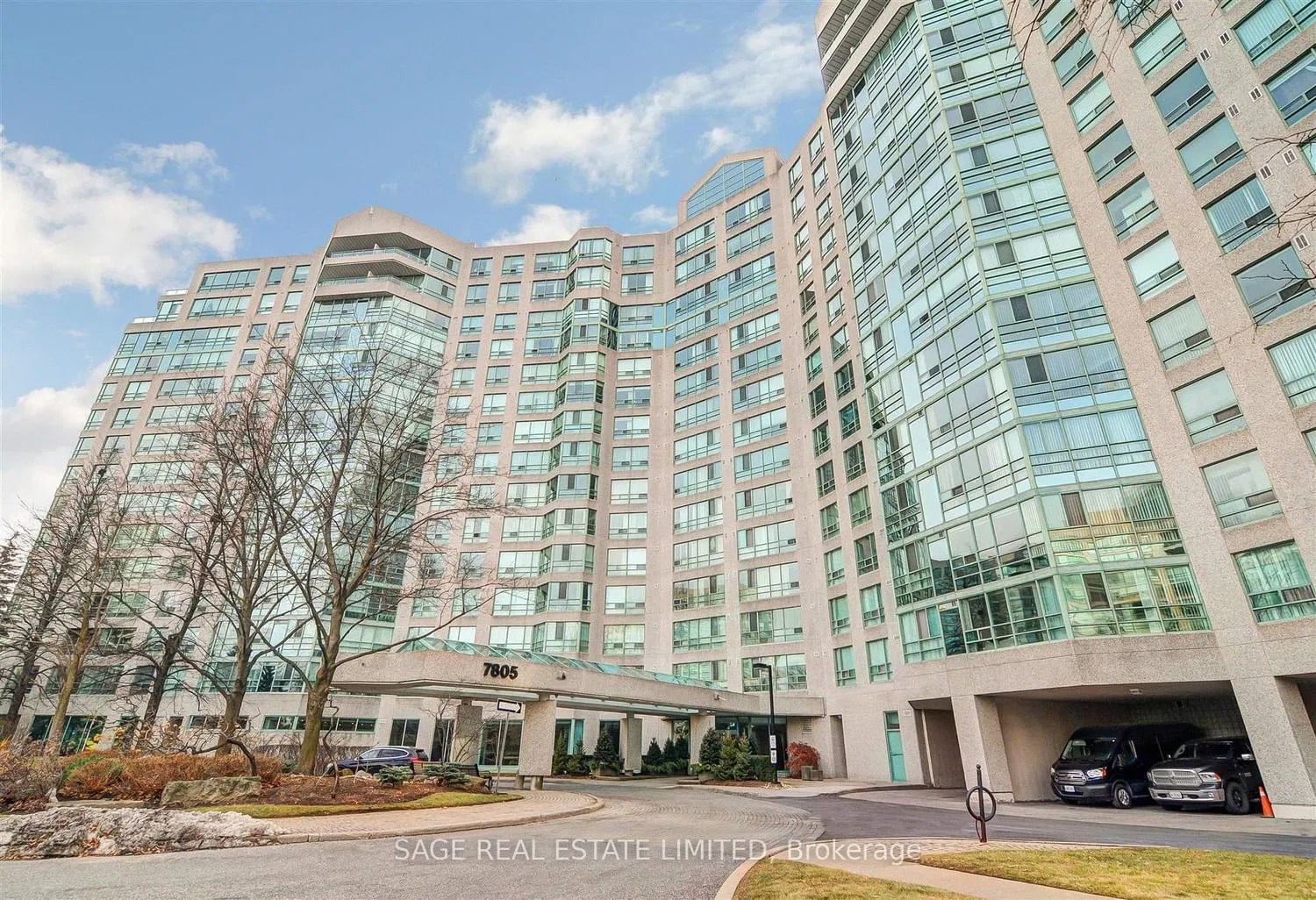 7805 Bayview Ave The Landmark of Thornhill Condos 2 Beds + 1 2 Baths Unit 301