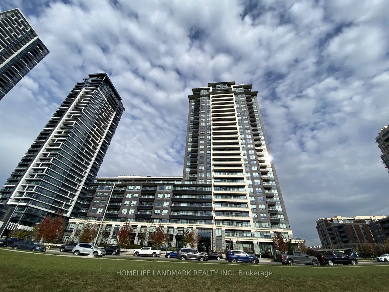 15 Water Walk Dr Riverside Uptown Markham Condos 1 Bed + 1 1 Bath