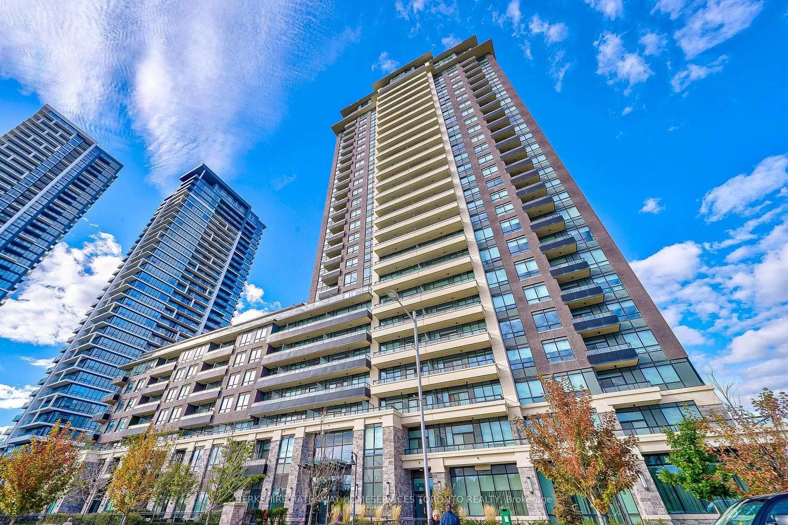 15 Water Walk Dr Riverside Uptown Markham Condos 2 Beds 2 Baths