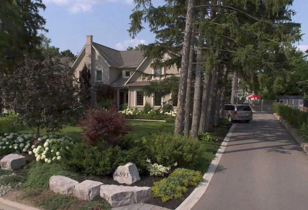 6895 Early Settler Row 4 Beds + 1 5 Baths