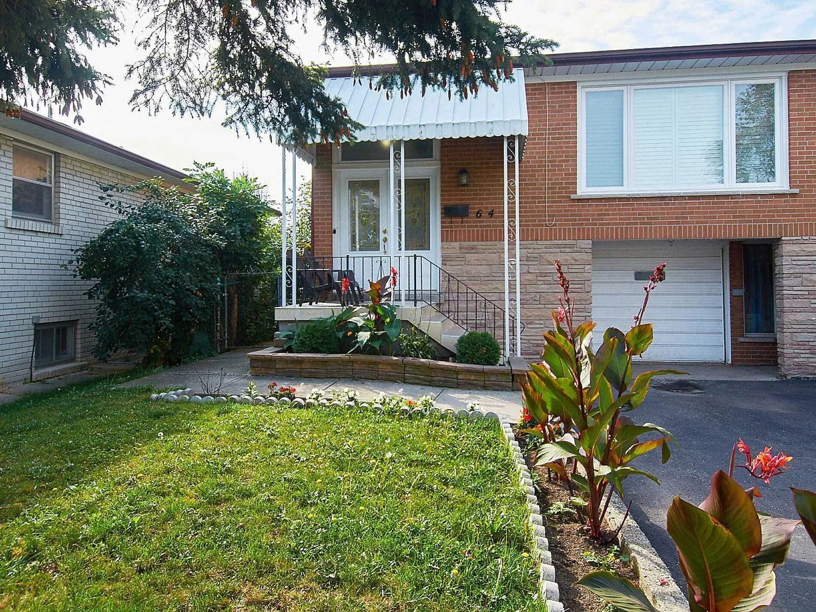 64 Maryhill Dr 3 Beds + 1 2 Baths