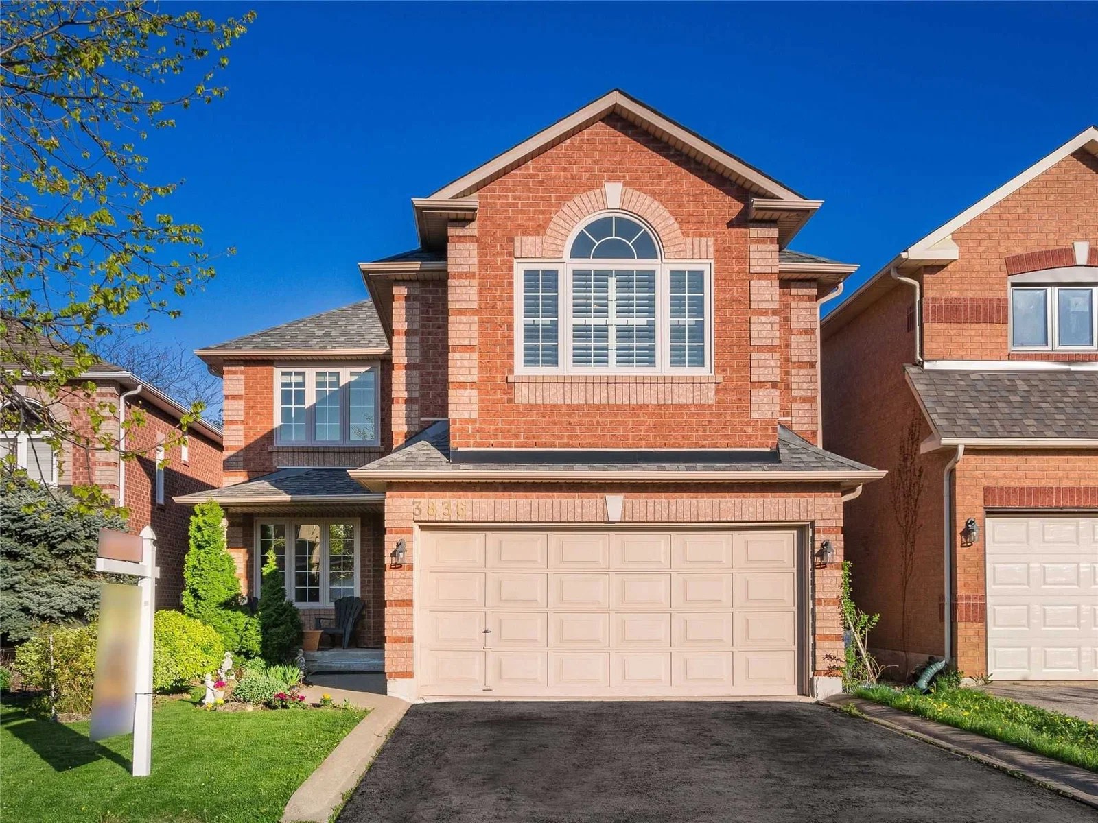 3836 Periwinkle Cres 4 Beds 4 Baths