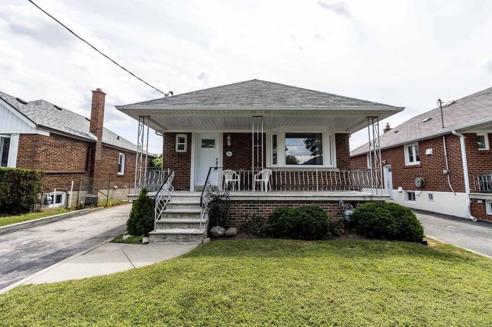 21 Speers Ave 2 Beds 2 Baths