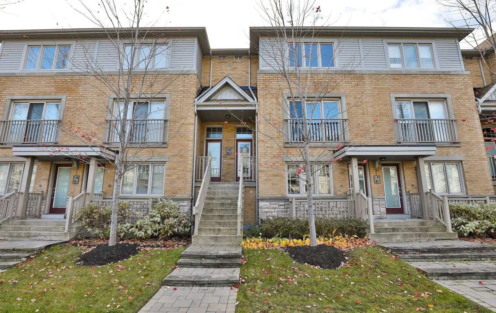 3070 Thomas St Garden Villas Three Townhomes 3 Beds + 1 3 Baths Unit 8 strata.ca