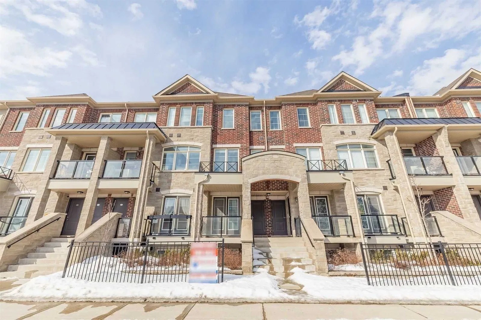 200 Veterans Dr Newtowns at Mount Pleasant Townhomes 3 Beds 3