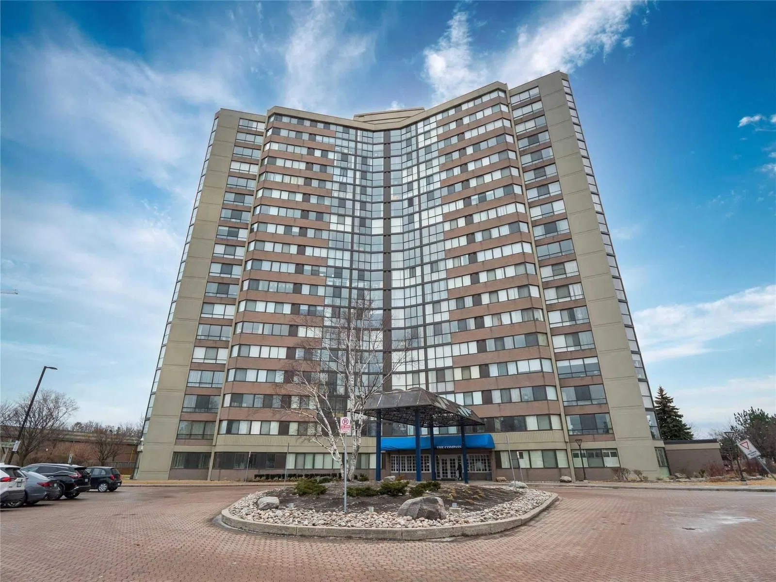 1360 Rathburn Rd E The Compass Condos 2 Beds 2 Baths Unit 607